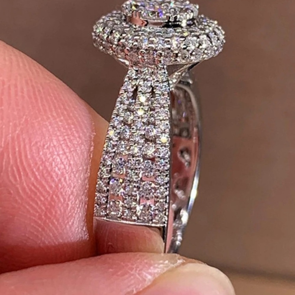 AQUA MARINE WEDDING RING - Picture 2 of 3